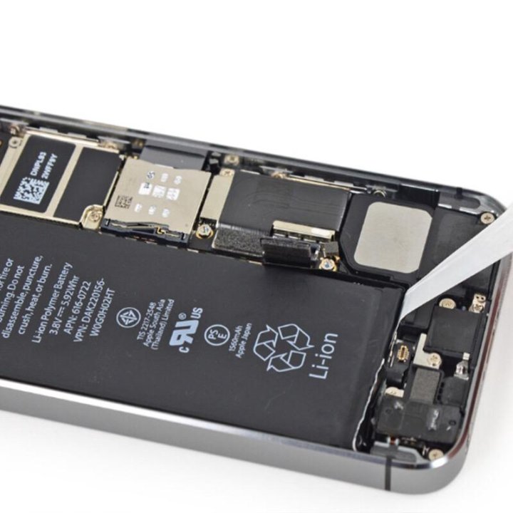 Замена батареи на айфон оригинал. Iphone 5s батарея. АКБ айфон 5s. Батарейка на айфон 5s. Аккумулятор для iphone 5.