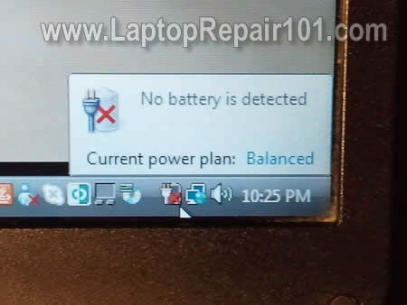 Ноутбук не видит батарею. Батарея не обнаружена. Значок батареи на ноутбуке. Крестик на ноуте на аккумуляторе.